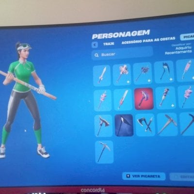 Conta Fortnite  84 trajes / Epic games 261 jogos / Rocket League