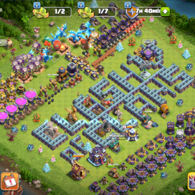 CV 15 QUASE FULL, faltando apenas traps e alguns níveis de herois