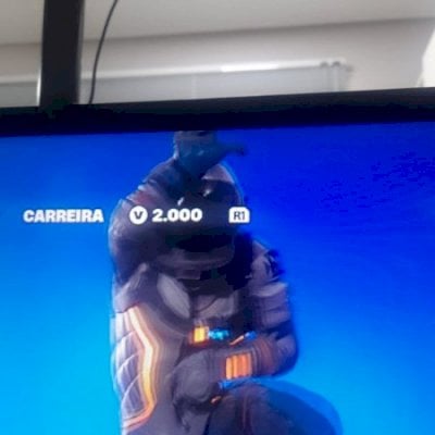 Vendo Conta OG, 2000 vbucks e passe de batalha completo dos capitulos 3, 4 e 5.