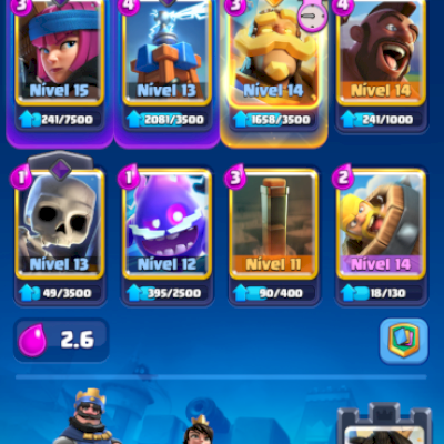 Conta de Clash 8 anos 9000+ de troféus