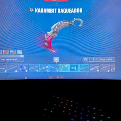 conta valorant cheio de skins e level 55