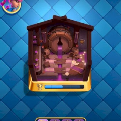 Conta upada, 11k troféus, maior campeão, com pass royale, banners raros nível 55