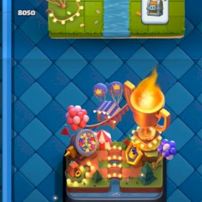 Upo conta de Clash Royale por um mês