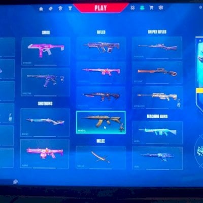 VENDO CONTA DE VALORANT COM BASTANTE SKINS.