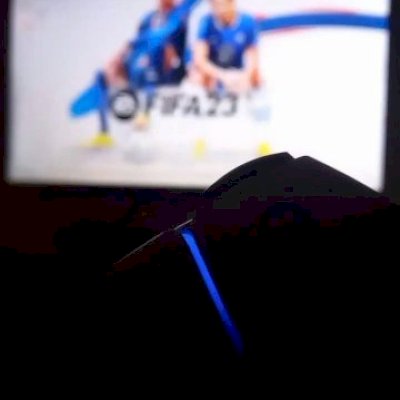 Playstation 4 sim acompanha apenas um controle vídeo game tudo certo