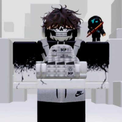 Conta de roblox upada em vários jogos e com itens de robux