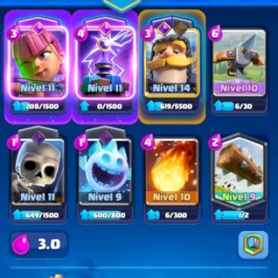 Conta upa 6800 troféus, com muitas evos e cartas upadas