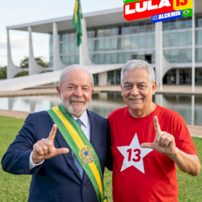 Companheiros e companheiras! 🌟 FOTO COM O LULA