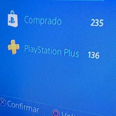 Conta de ps4 com 235 jogos comprados e 136 da plus