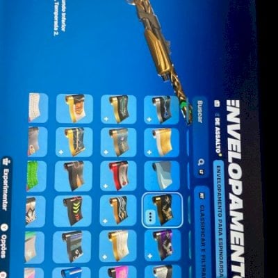 Vendo conta con muitas skins exclusivas e salvar ao mundo com pavos ganhos