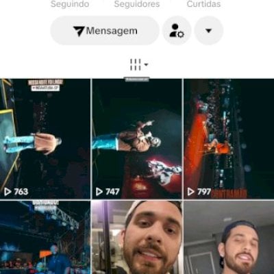 Vendo conta do tik Tok bem engajada