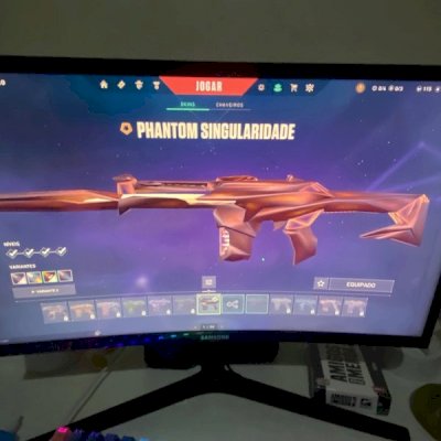 Conta de valorant ouro 1 , skin de vandal e phantom e faca