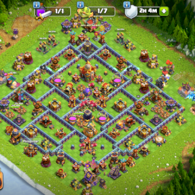 Vendo CV16 com heróis, equipamentos e defesas no máximo. Pets fortes