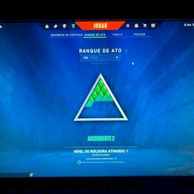 vendo conta de valorant com 2k gasto(com skins raras que nao volta na loja)!!!!!