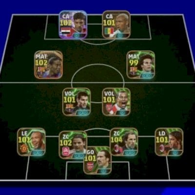 Conta efootball muito rara no precinho